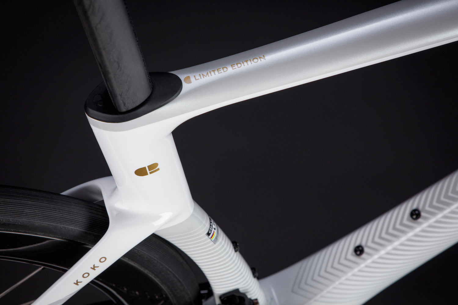 Chapter2 koko WHITE + GREY Sサイズ CHAPTER2 KOKO WHITE + GREY (TAURIPARIPA) for Sale